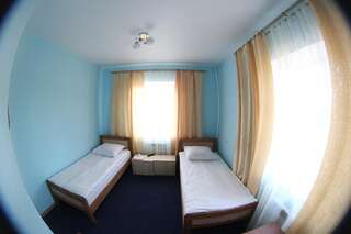 Гостиница Old City Псков Двухместный номер эконом-класса с 2 отдельными кроватями-4